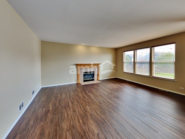 Building Photo - 2476 Deer Point Drive