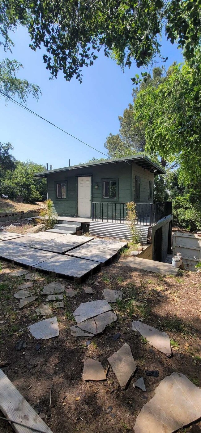 Building Photo - 6780 Santa Susana Pass Rd