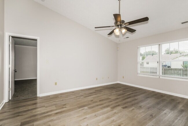 Foto del edificio - 12719 Spurrington Way