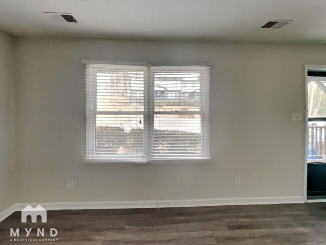 Foto del edificio - 1505 Gorman St