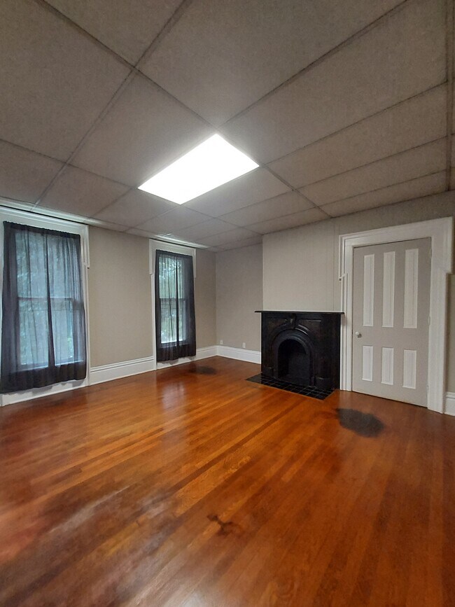 Foto del edificio - 292 Hudson Ave