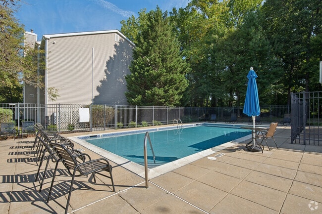 Building Photo - The Vinings at Christiana Apartments