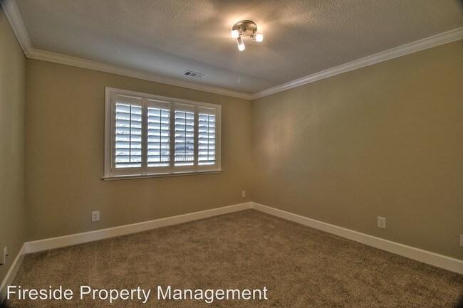 Building Photo - 16910 Sorrel Way