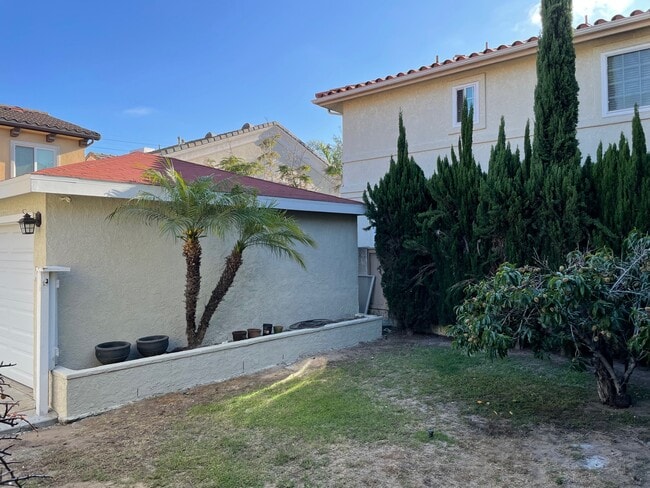Building Photo - 1607 Phelan Ln