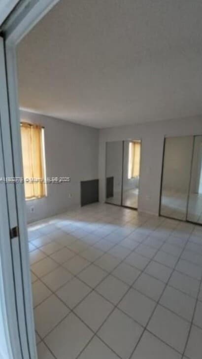Foto del edificio - 4801 NW 7th St