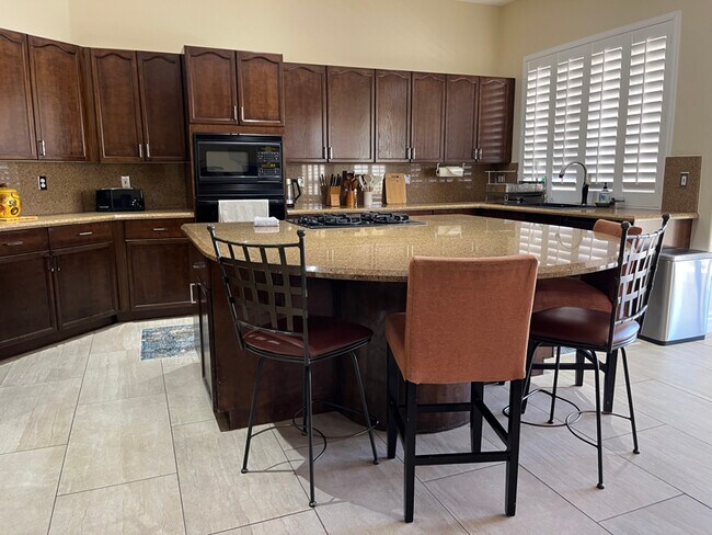 Building Photo - 9499 Castillana Ct