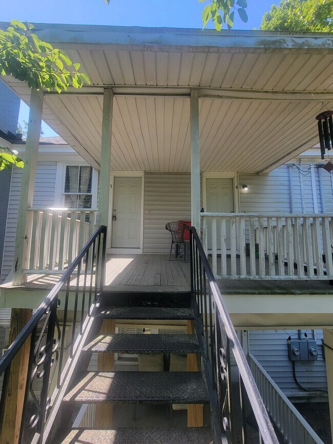 Foto del edificio - 1330 Wingfield St
