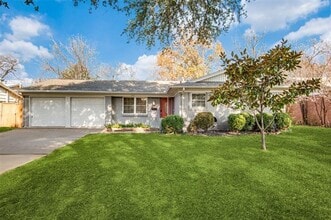 Building Photo - 2917 Esterbrook Dr