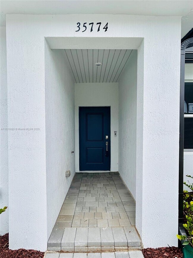 Foto del edificio - 35774 SW 178th Ct
