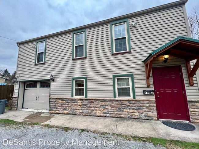Building Photo - 2 br, 1.5 bath House - 7408 Yale Ave