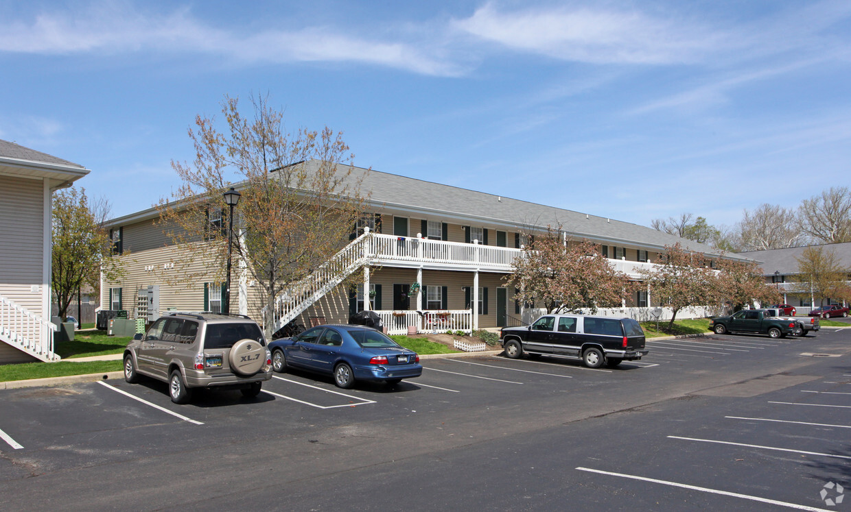 Primary Photo - Colony Bay East Apartments