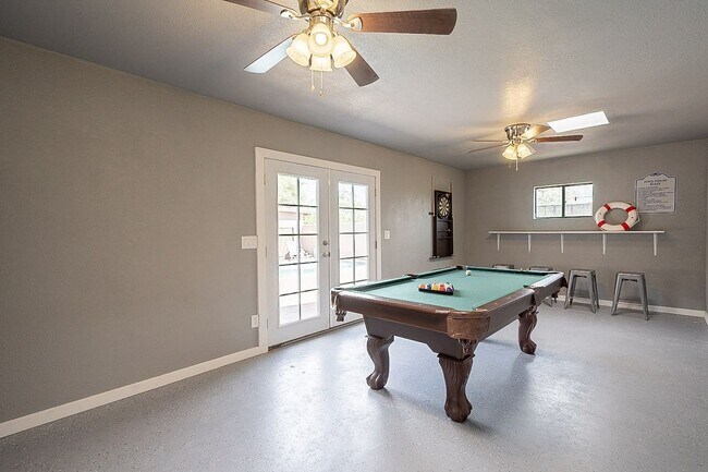 Foto del edificio - 928 E 6th St