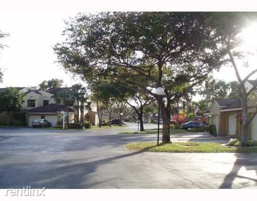 Foto del edificio - 3 br, 2 bath House - 120 NW 98th Ter
