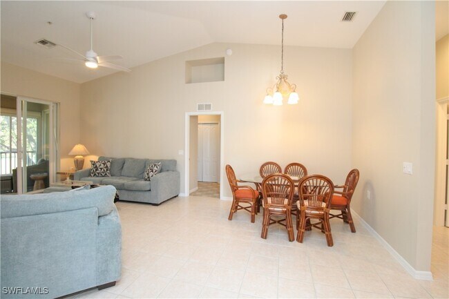 Foto del edificio - 3435 Laurelgreens Ln S