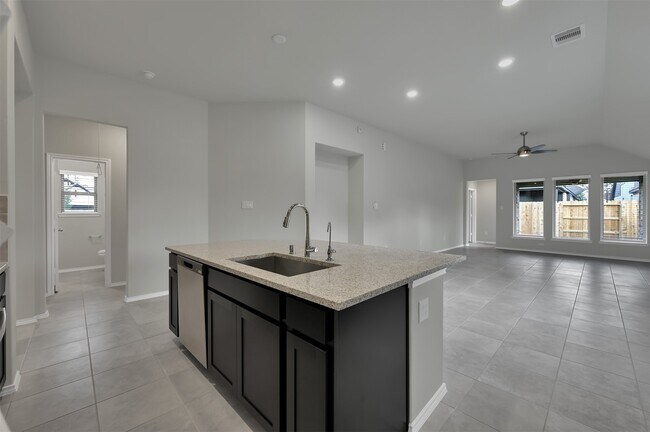 Foto del edificio - 516 Chestnut Reef Ct