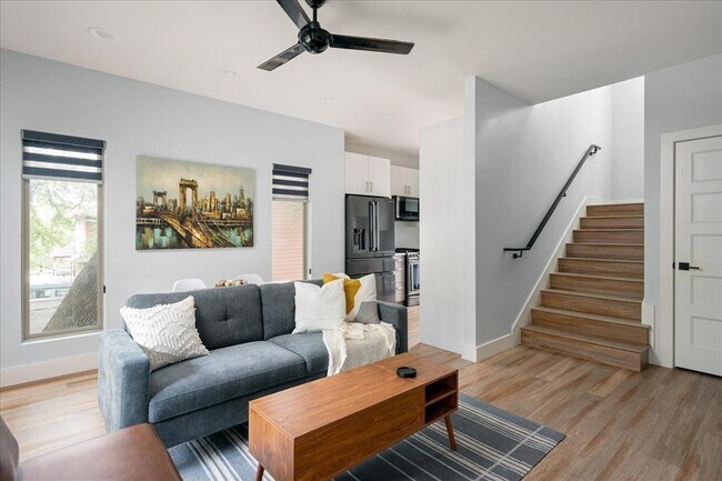 Foto del edificio - 1193 E M. Franklin Ave