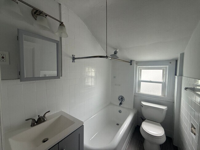 Foto del edificio - 206 Bellevue Ave