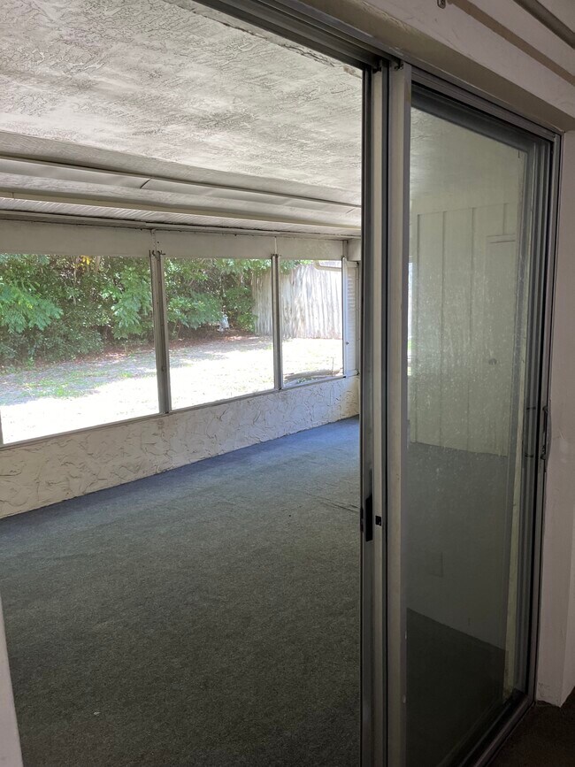 Foto del edificio - 14 Woodlands Blvd