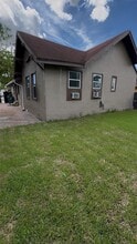Building Photo - 3021 NW 66th St