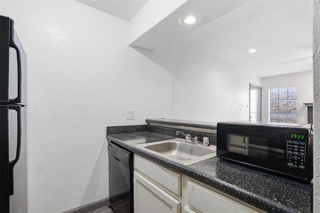 Building Photo - 9520 Royal Ln