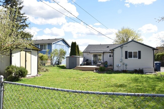 Building Photo - Fully Renovated Tacoma Home with Massive New Deck & Modern Upgrades