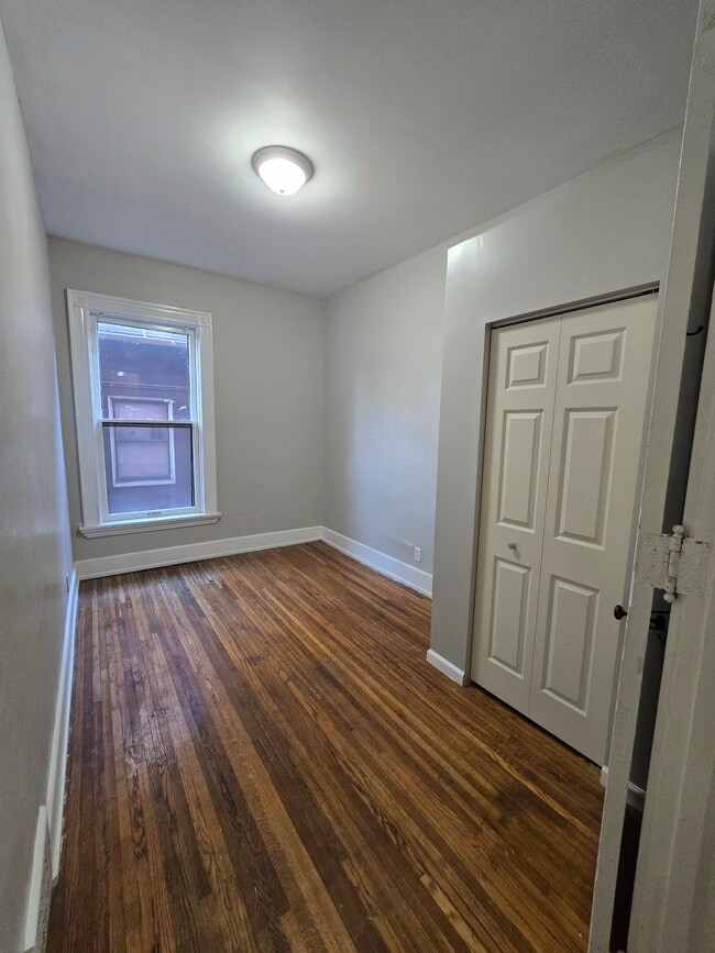 Building Photo - Superior Apartments