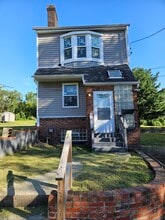 Building Photo - 3144 Bohem St