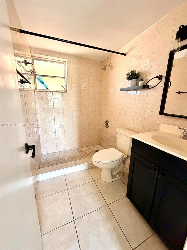 Foto del edificio - 840 NW 87th Ave