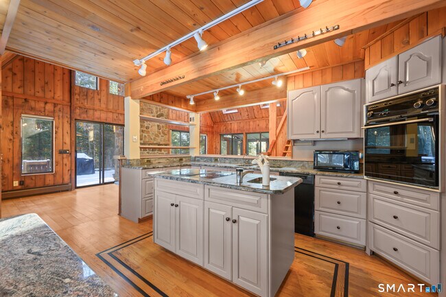 Foto del edificio - 165 Crooked S Rd