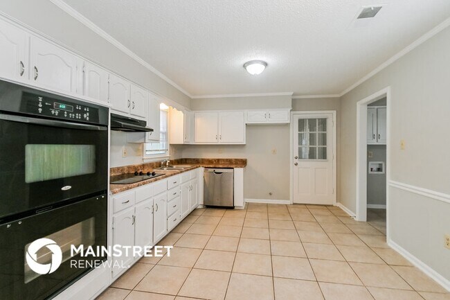 Foto del edificio - 7056 Atherton Cove