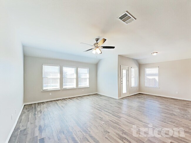 Foto del edificio - 345 Brandywine Ct