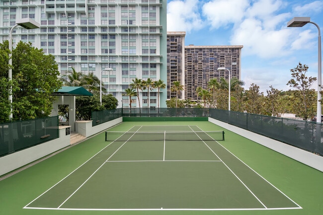 Building Photo - 1643 Brickell Ave