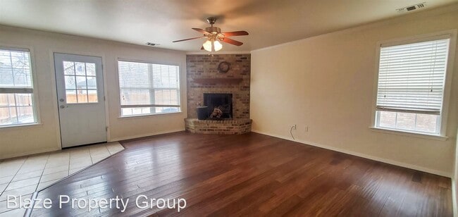 Building Photo - 3 br, 2 bath House - 5810 Notre Dame