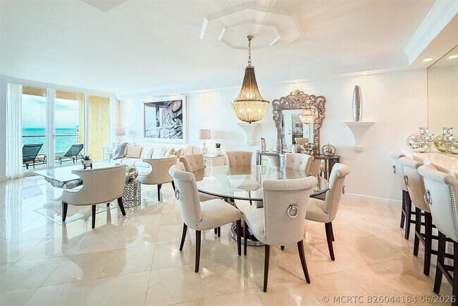 Foto del edificio - 2110 N Ocean Blvd