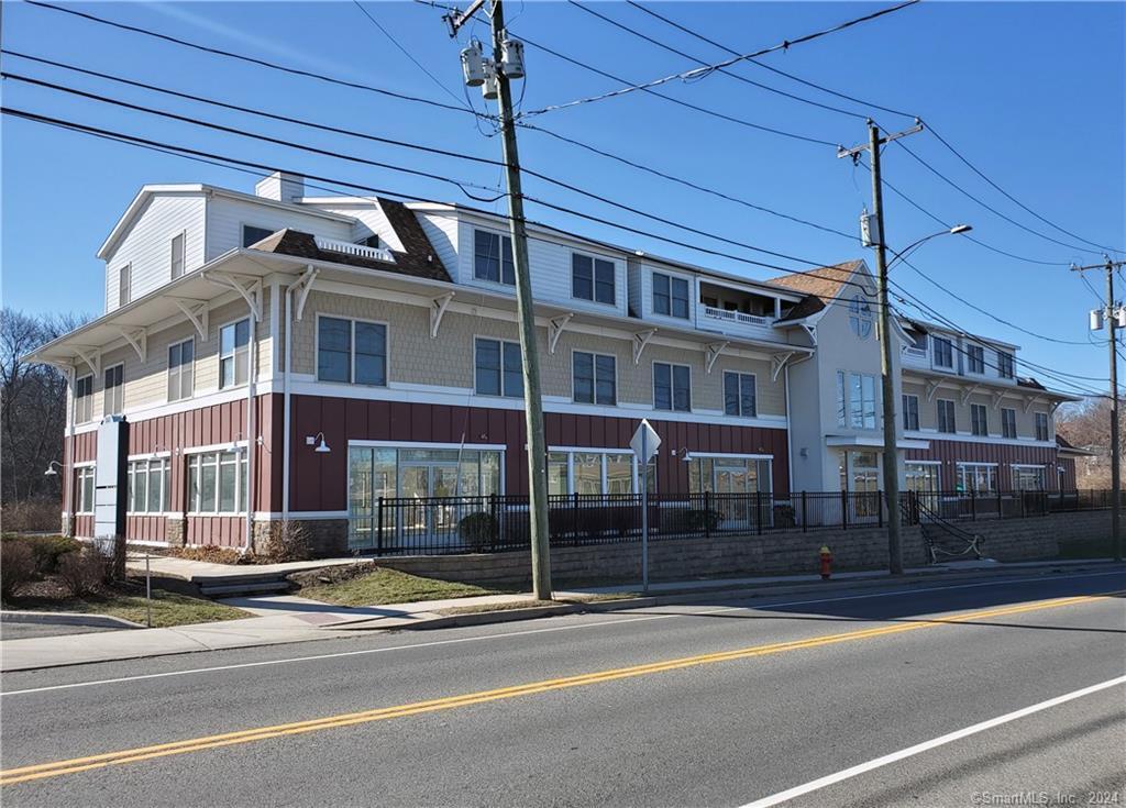 Foto del edificio - 848 Farmington Ave