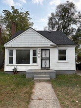 Building Photo - 18615 Pembroke Ave