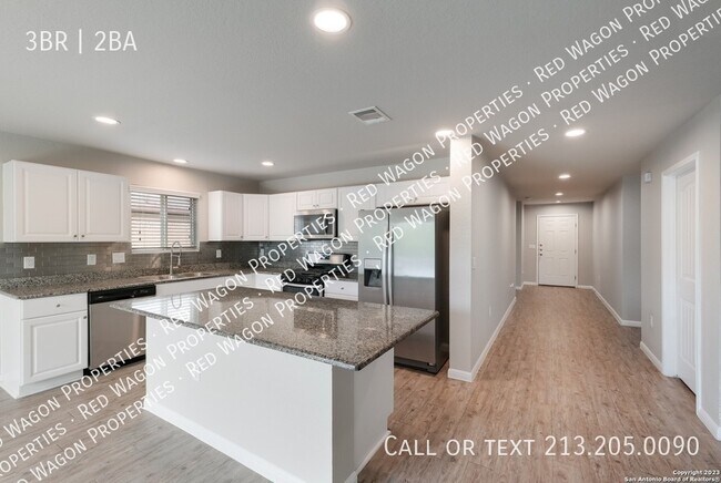 Foto del edificio - 10102 Relic Oaks