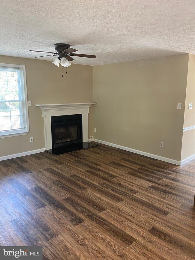 Building Photo - 8616 Braxted Ln
