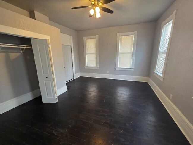 Foto del edificio - 2321 Ashland Ave