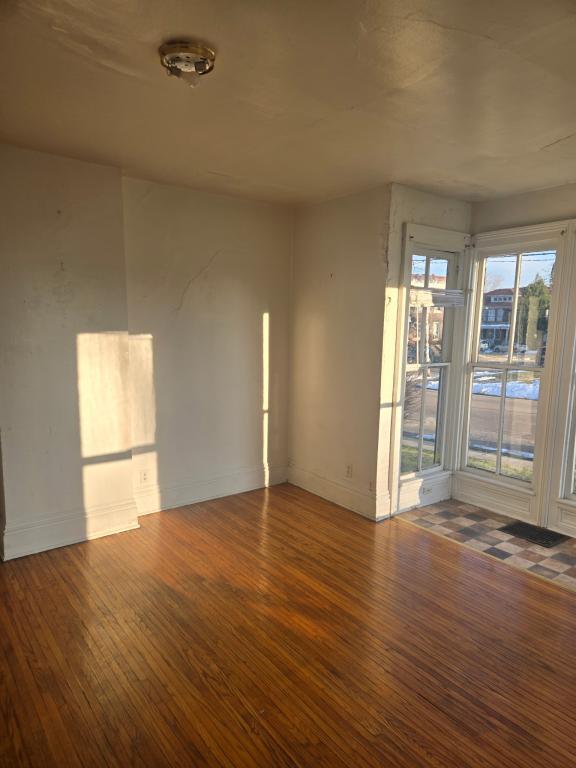 Foto del edificio - 538 W Broadway St