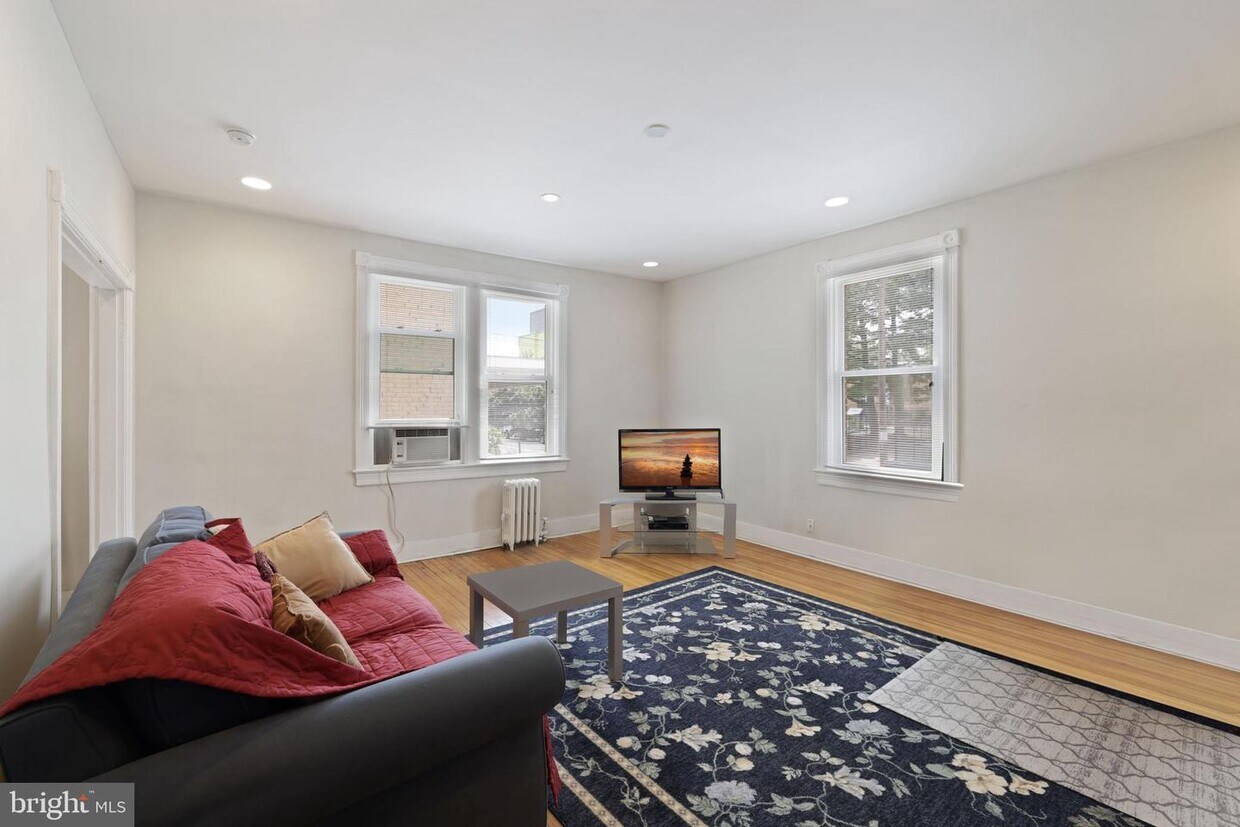 Foto principal - 640 Buchanan St NW