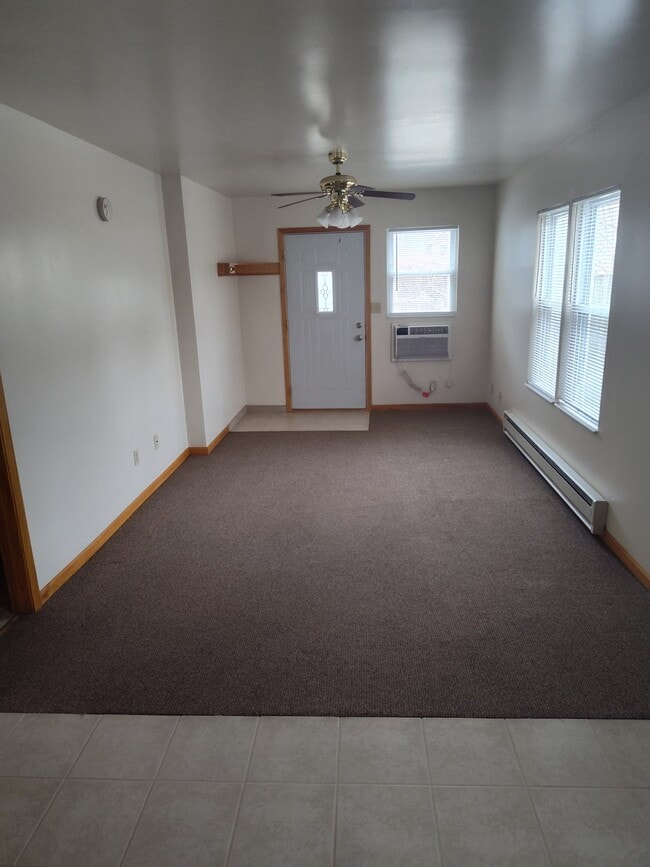 Building Photo - 605 Bremer St