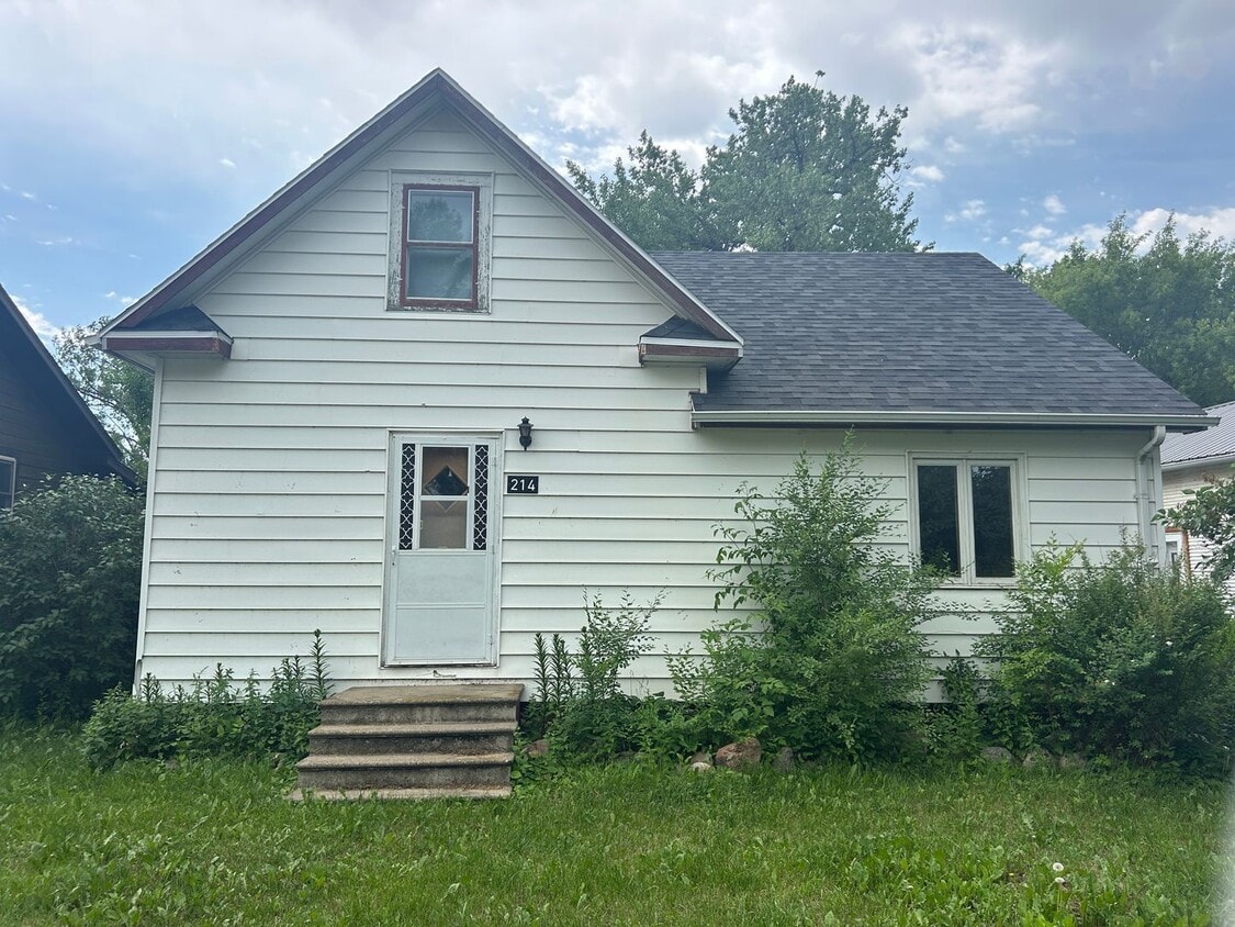 Primary Photo - Charming House for rent in Halliday