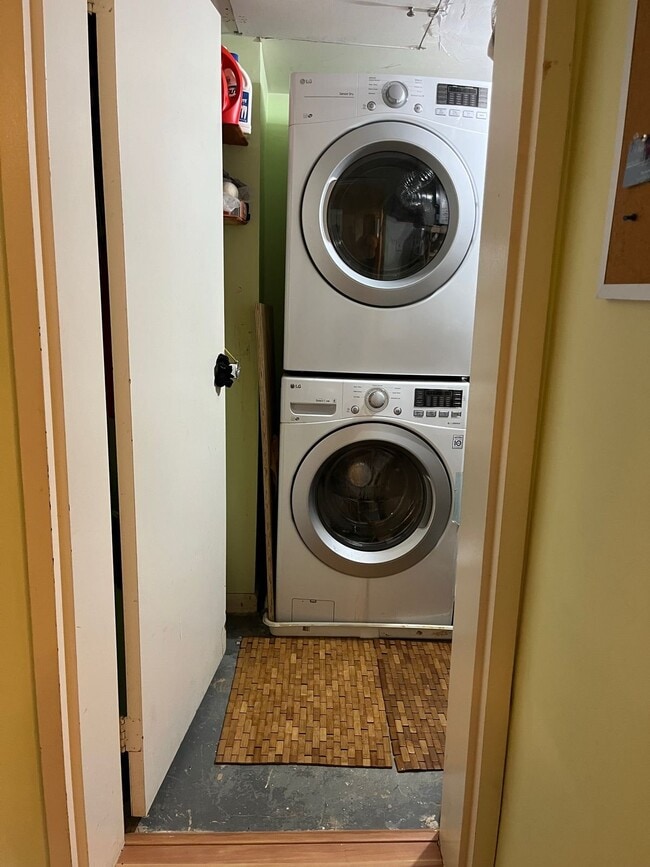 Photo - 4520 Conwell Dr Apartment