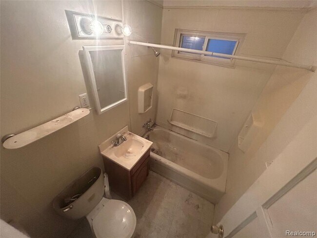 Building Photo - 32048 Cheboygan Ct