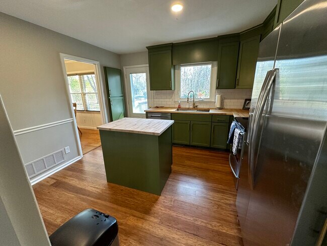 Foto del edificio - 500 Peachwood Pl