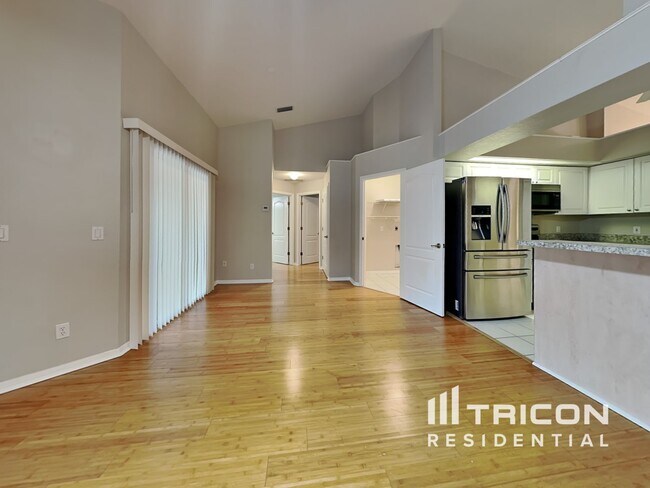 Building Photo - 1761 Banyan Dr