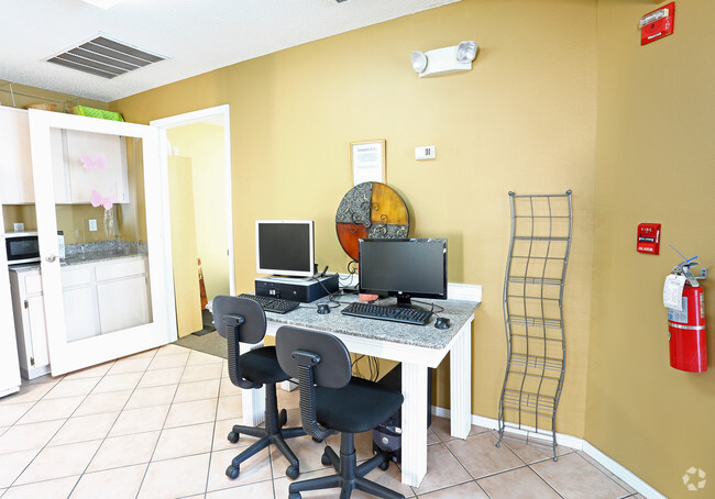 Interior Photo - Regency Palms Apartments