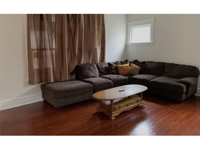 Foto del edificio - 2818 Dupont Ave N