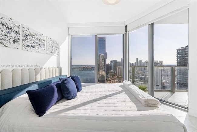 Foto del edificio - 2900 NE 7th Ave